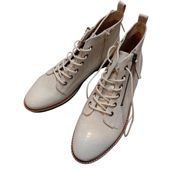 NATURALIZER Womens Ivory Snake 1" Platform Pull Tab Eeva Toe Wedge Booties 12M - Picture 3 of 5